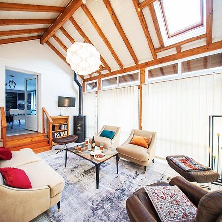 La Coquette ! Maison Au Coeur De La Bresse Avec Veranda Barbecue Garage Baby-Foot Et Barre De Son Ngoại thất bức ảnh
