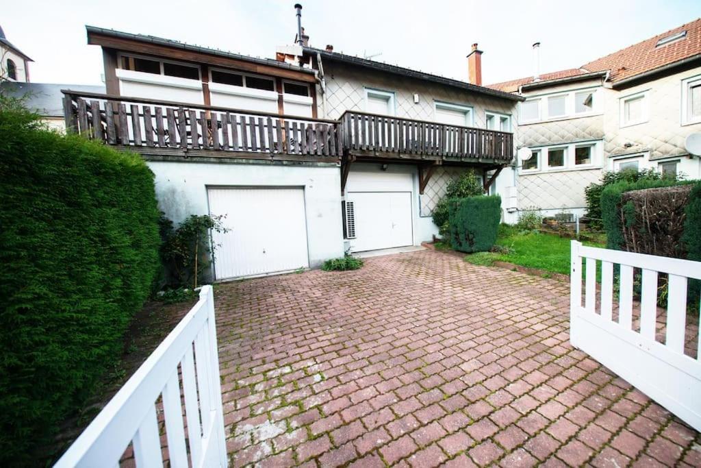 La Coquette ! Maison Au Coeur De La Bresse Avec Veranda Barbecue Garage Baby-Foot Et Barre De Son Ngoại thất bức ảnh